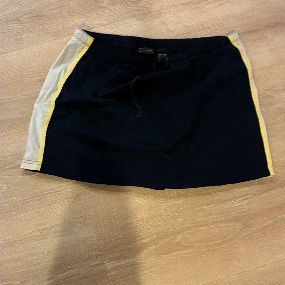 New York & Company Navy and Yellow Tennis  Skorts Sz M